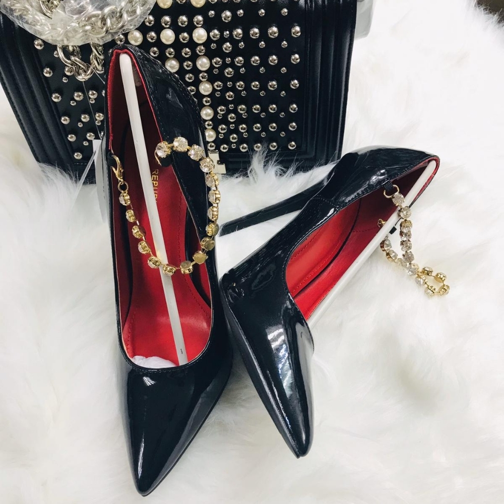 🆕️🔥Black Faux Patent Leather Pointed Toe Rhinest - Picture 4 of 7